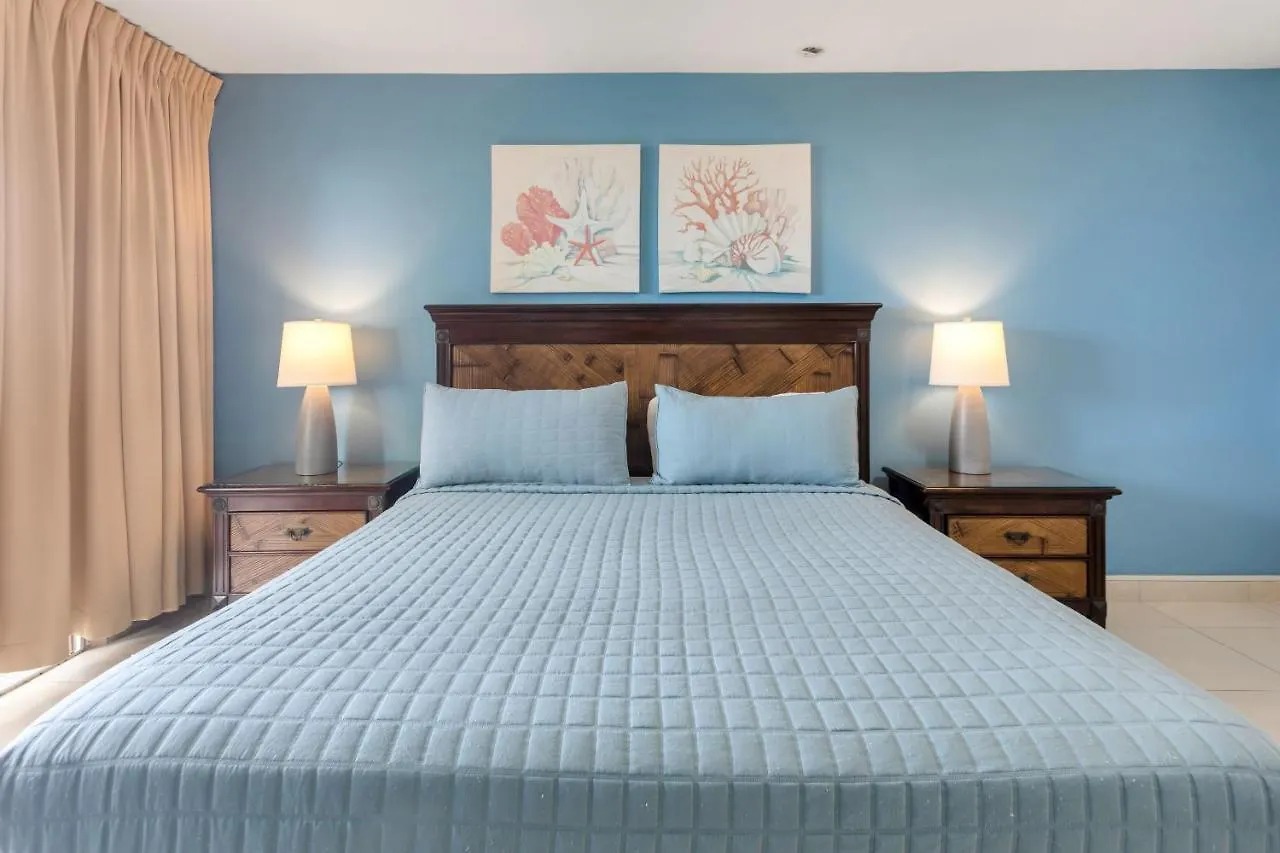 Maho Beach House - Spacious 1 Bedroom Suite